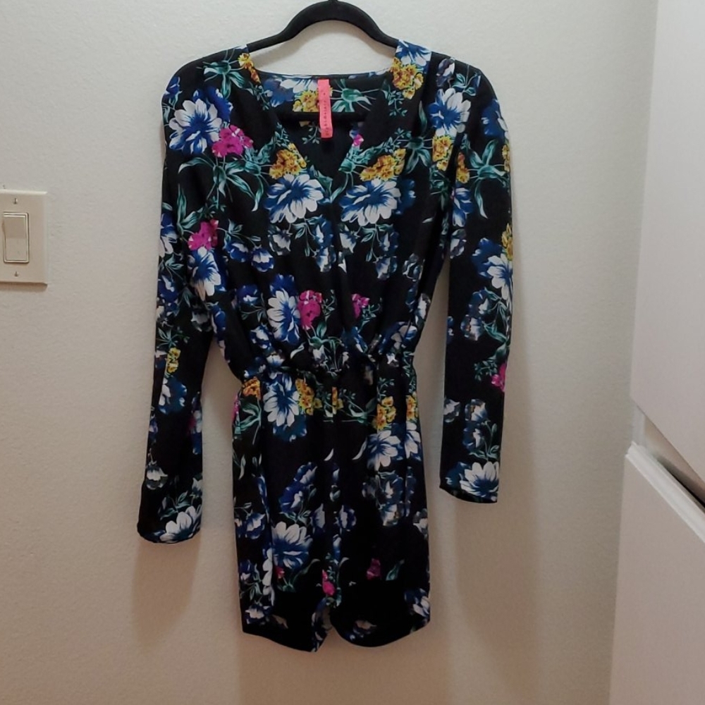Eight sixty floral romper